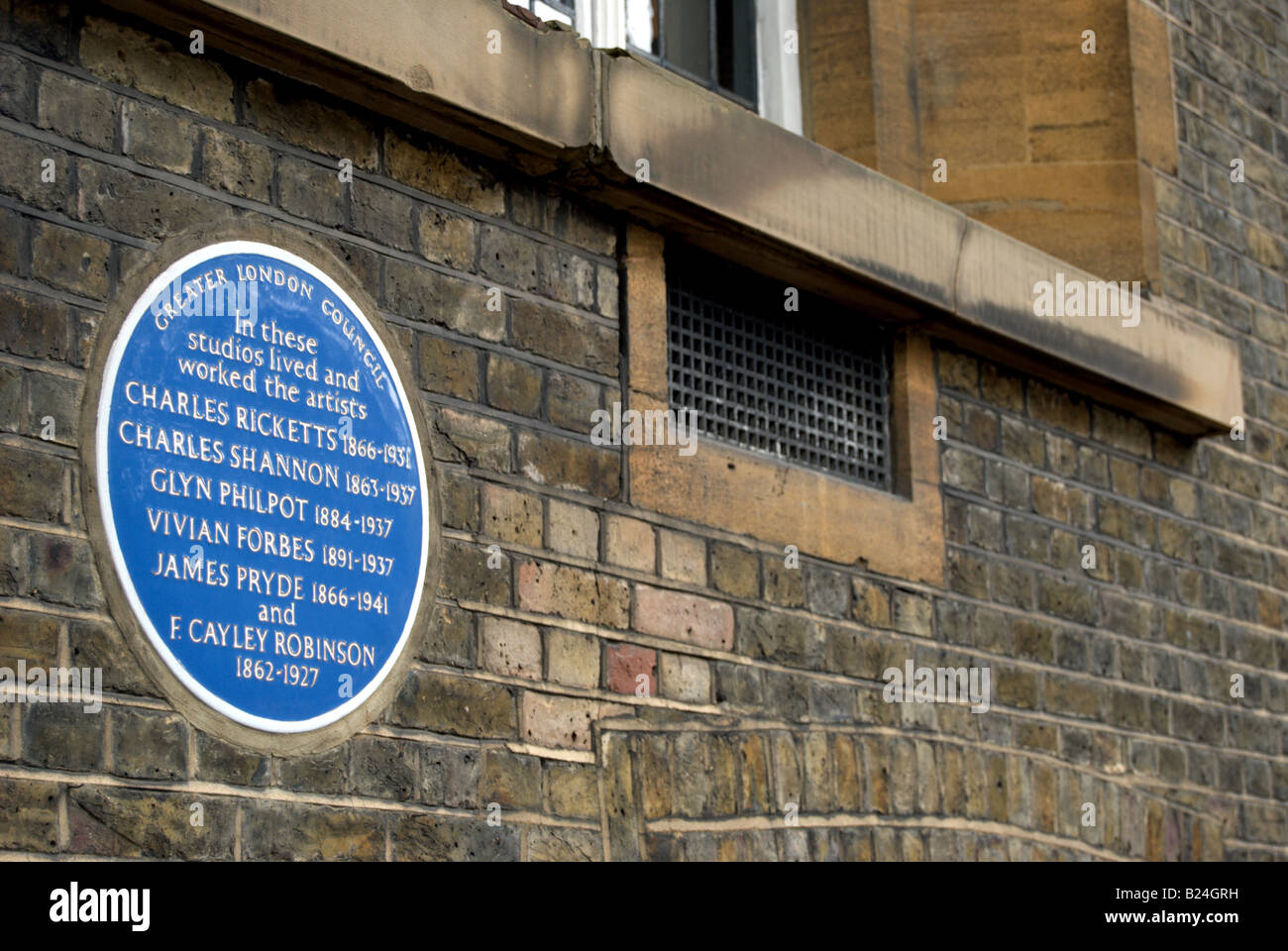 blue plaque marking artists who lived and worked in studios in