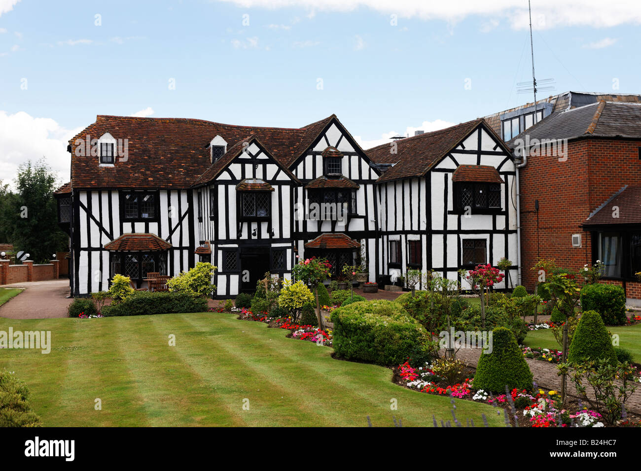 An old Tudor building in kent Stock Photo Alamy