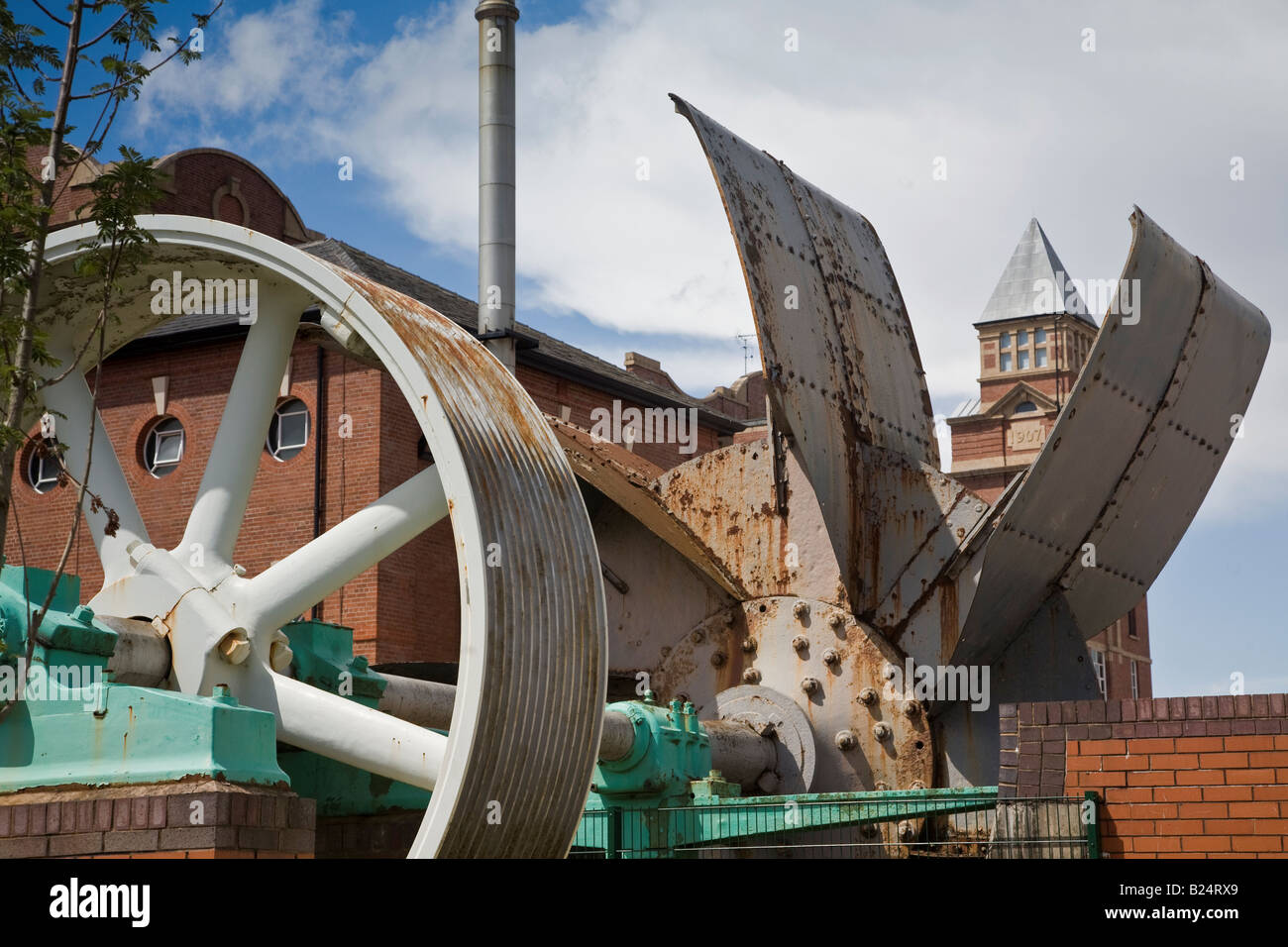 Wigan Trencherfield Mill Stock Photo Alamy
