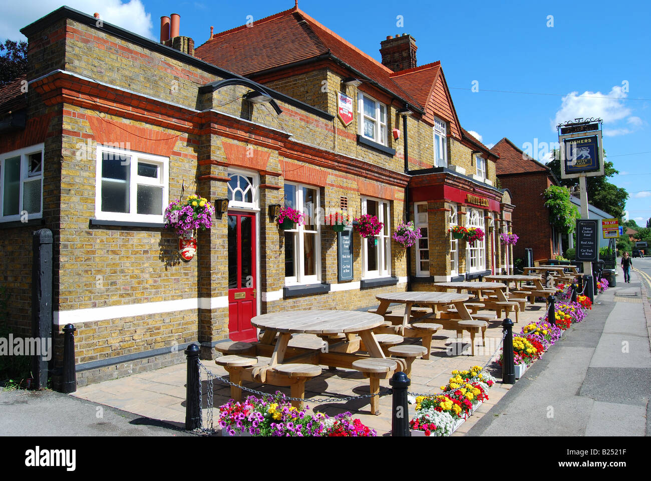 The White Lion Pub, High Street, Egham, Surrey, England, United Kingdom Stock Photo