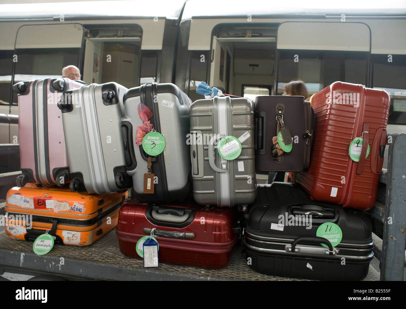 Baggage car train hires stock photography and images Alamy