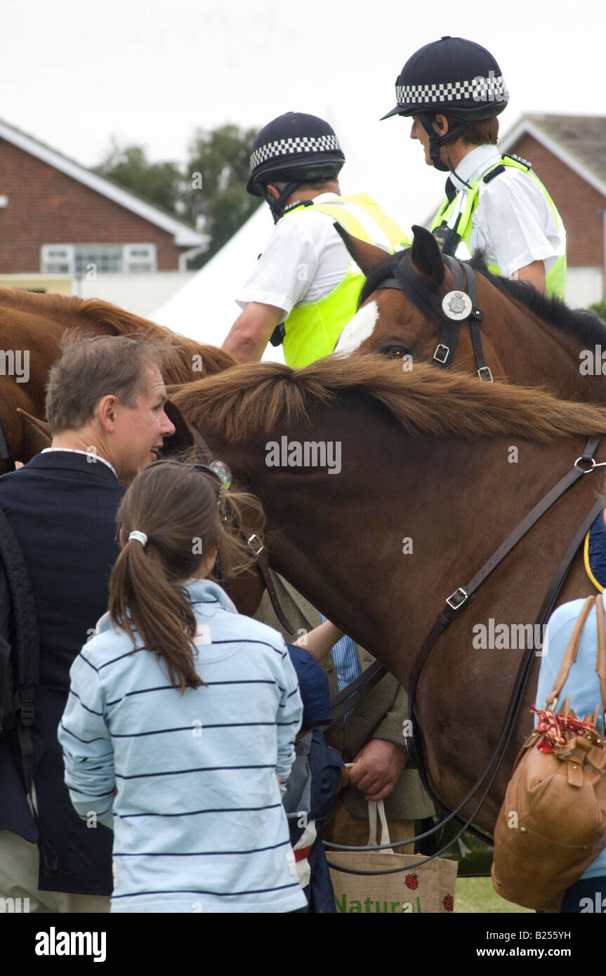 Yorkshire mounted police hi-res stock photography and images - Alamy