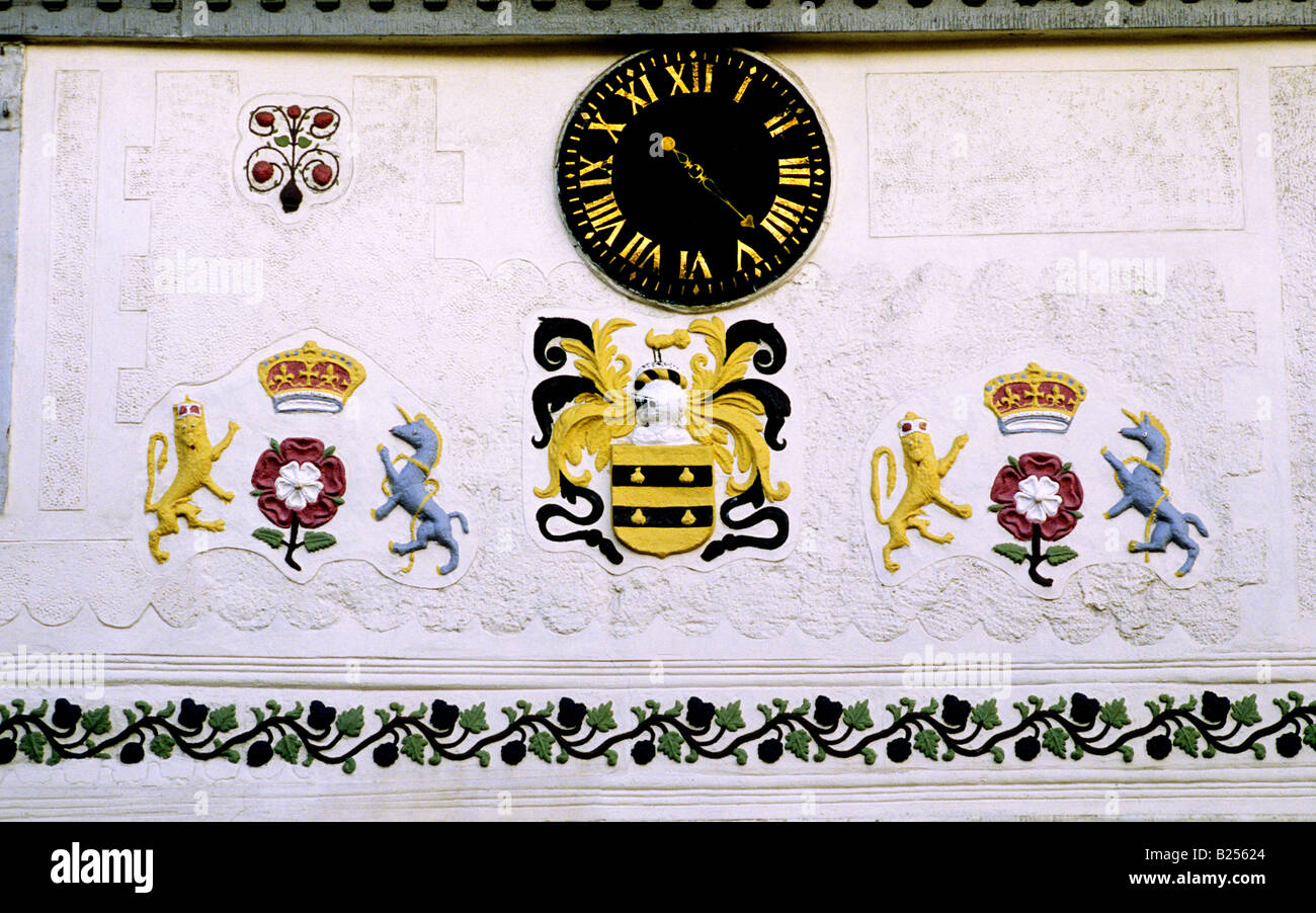 Pargeting on house wall Hadleigh Suffolk England East Anglia UK decorative plaster plasterwork decoration relief lion unicorn Stock Photo