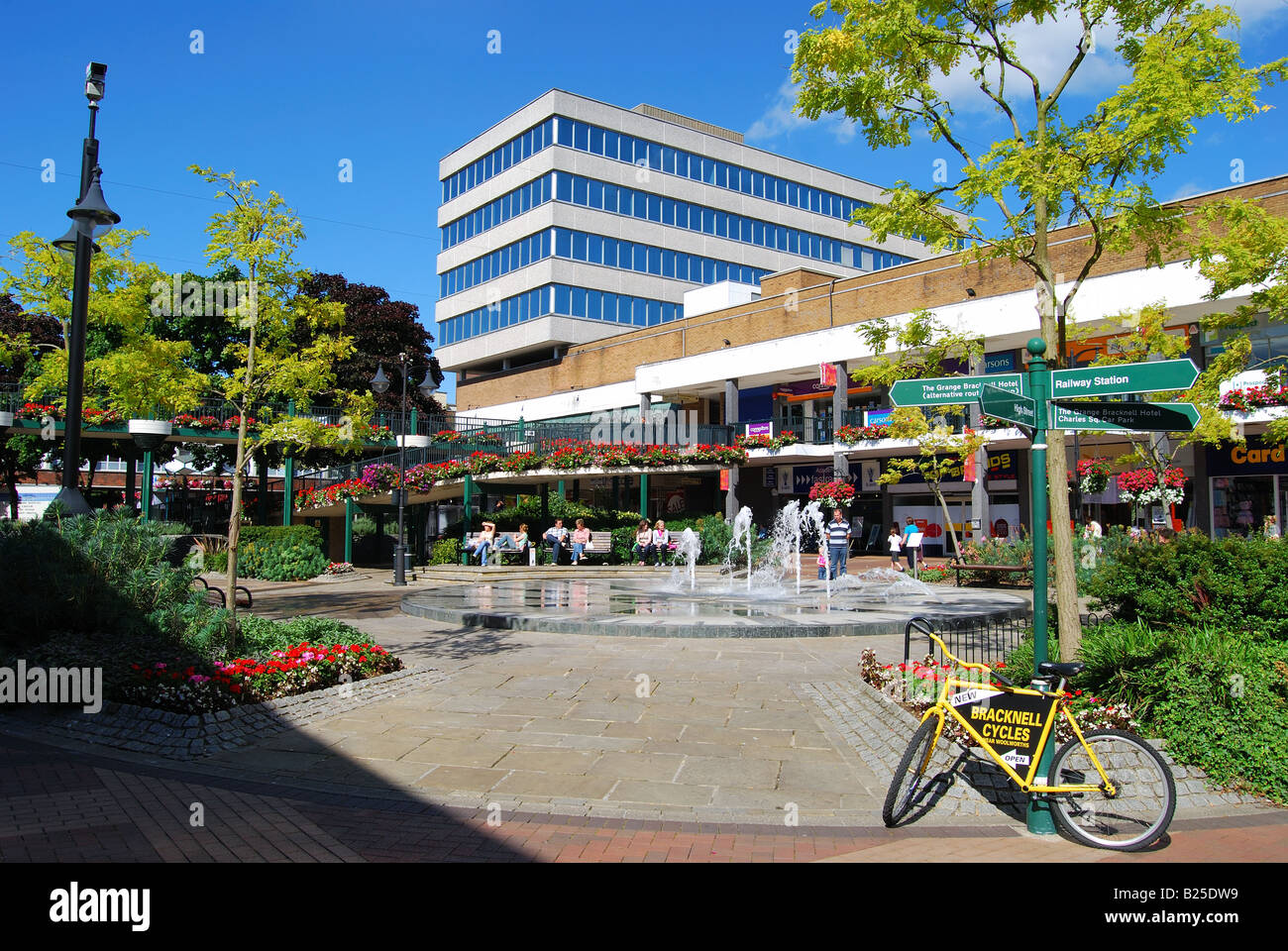 Charles Square showing fountain, Bracknell, Berkshire, England, United