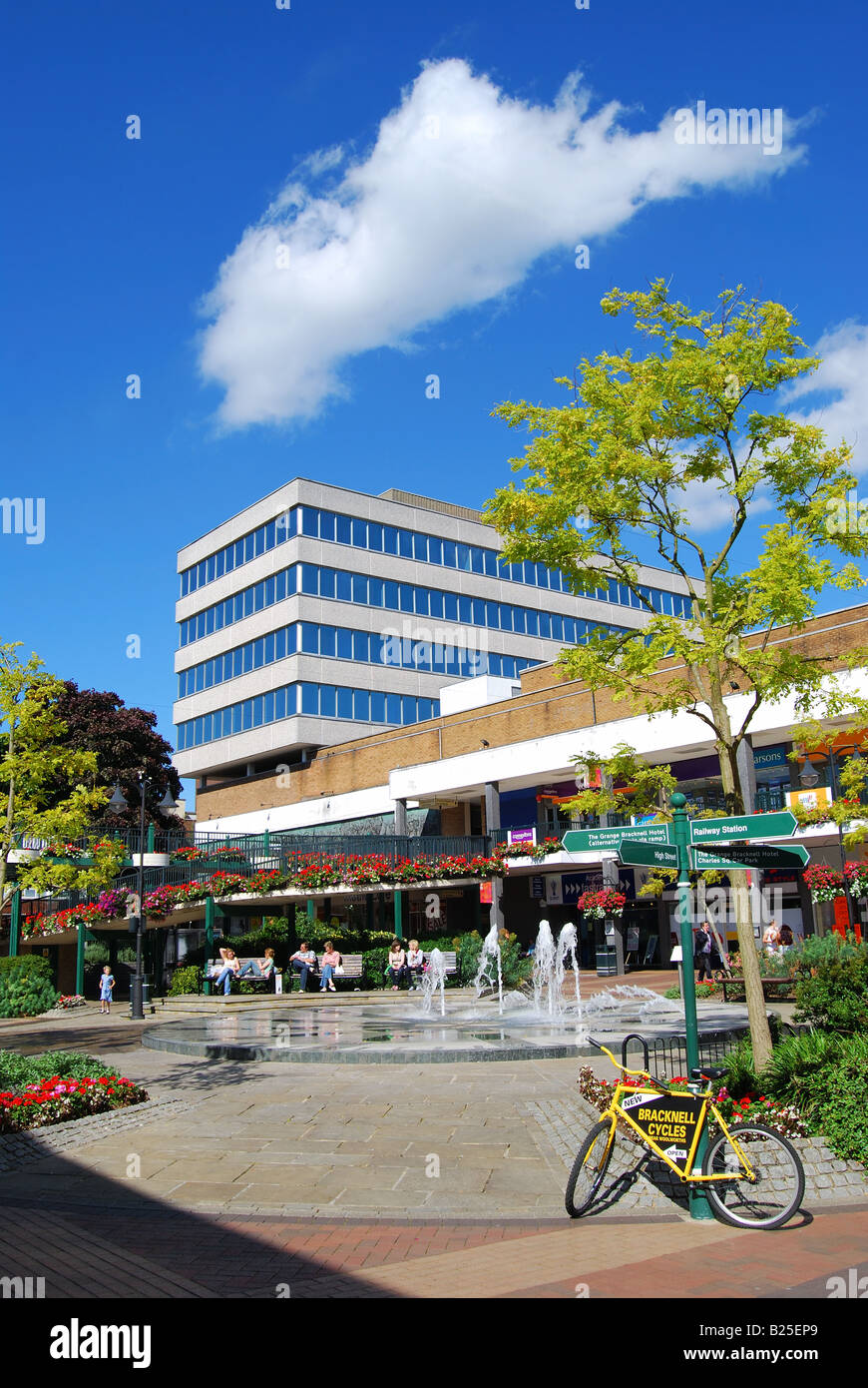 Charles Square showing fountain, Bracknell, Berkshire, England, United
