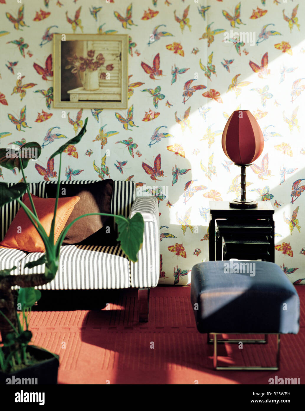 Butterfly wallpaper room hi-res stock photography and images - Alamy