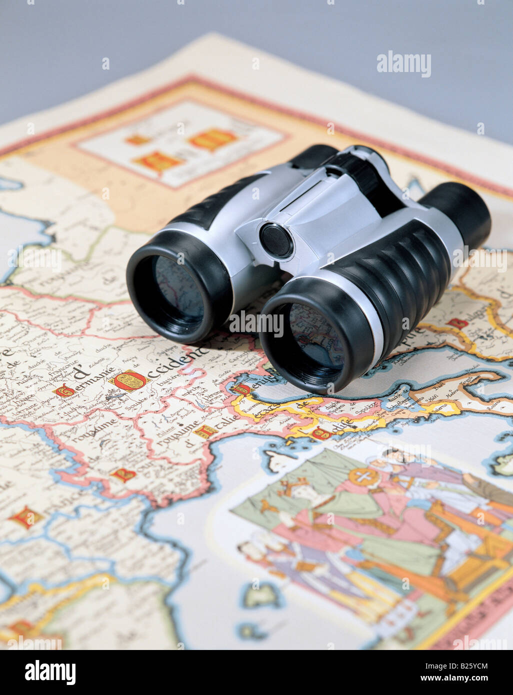 Binoculars and map Stock Photo Alamy