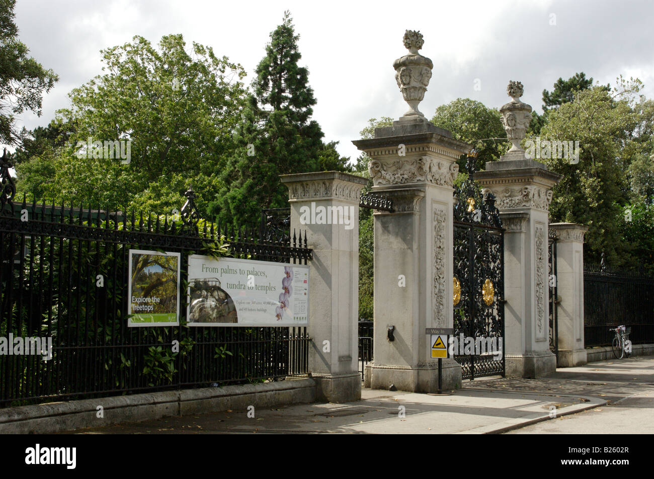 Kew gardens london entrance hires stock photography and images Alamy