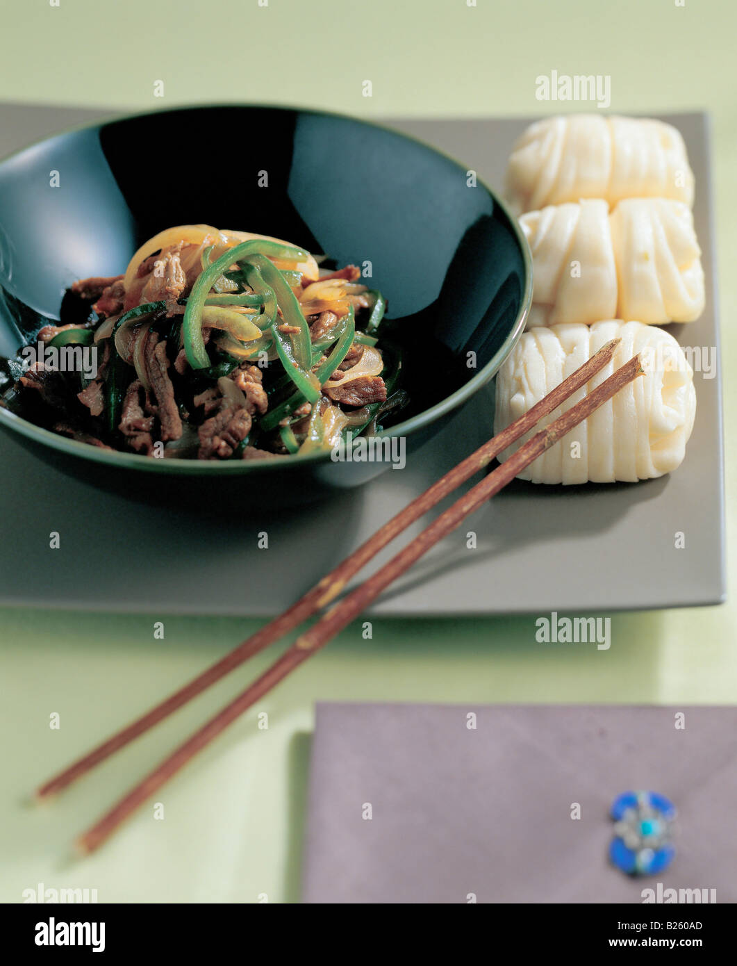 Dumpling and stir fry vegetables Stock Photo Alamy