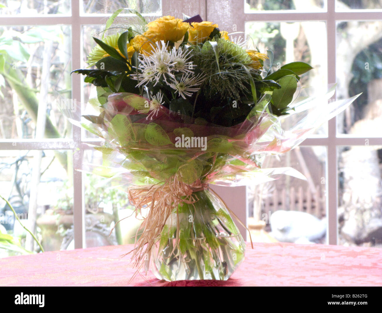 Bouquet flowers hi-res stock photography and images - Alamy