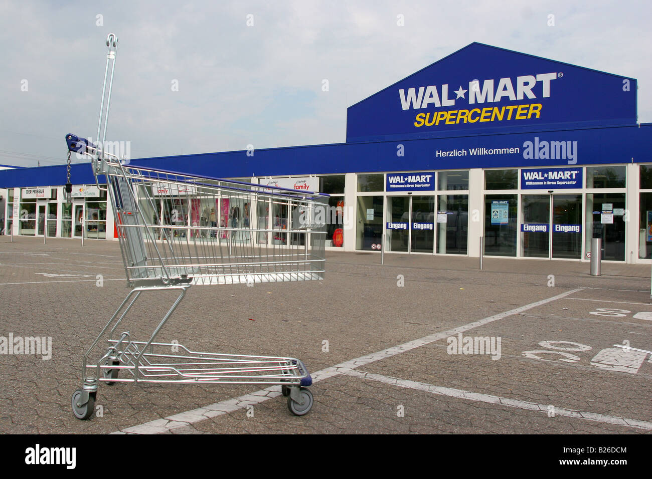 Our wal mart hi-res stock photography and images - Page 2 - Alamy