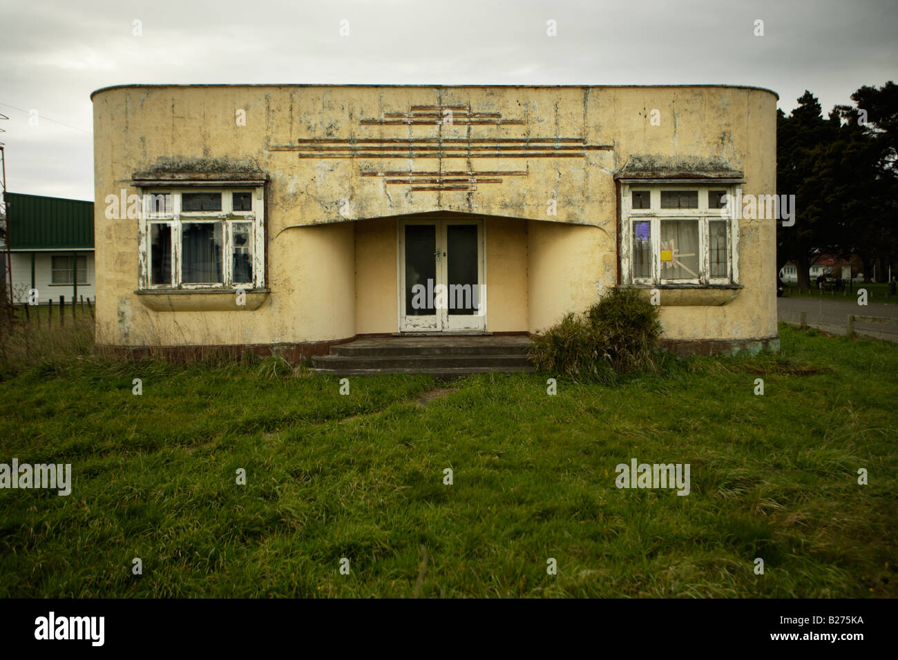 Neglected House In Need Of Some Repair Woodville New Zealand Stock Photo Alamy