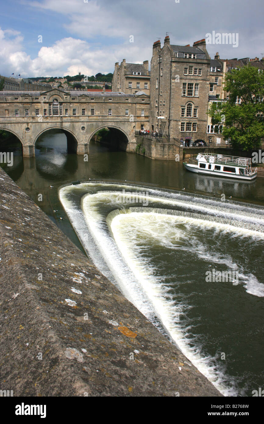 Pulteney Weir And Pulteney Bridge Over The River Avon City Of Bath