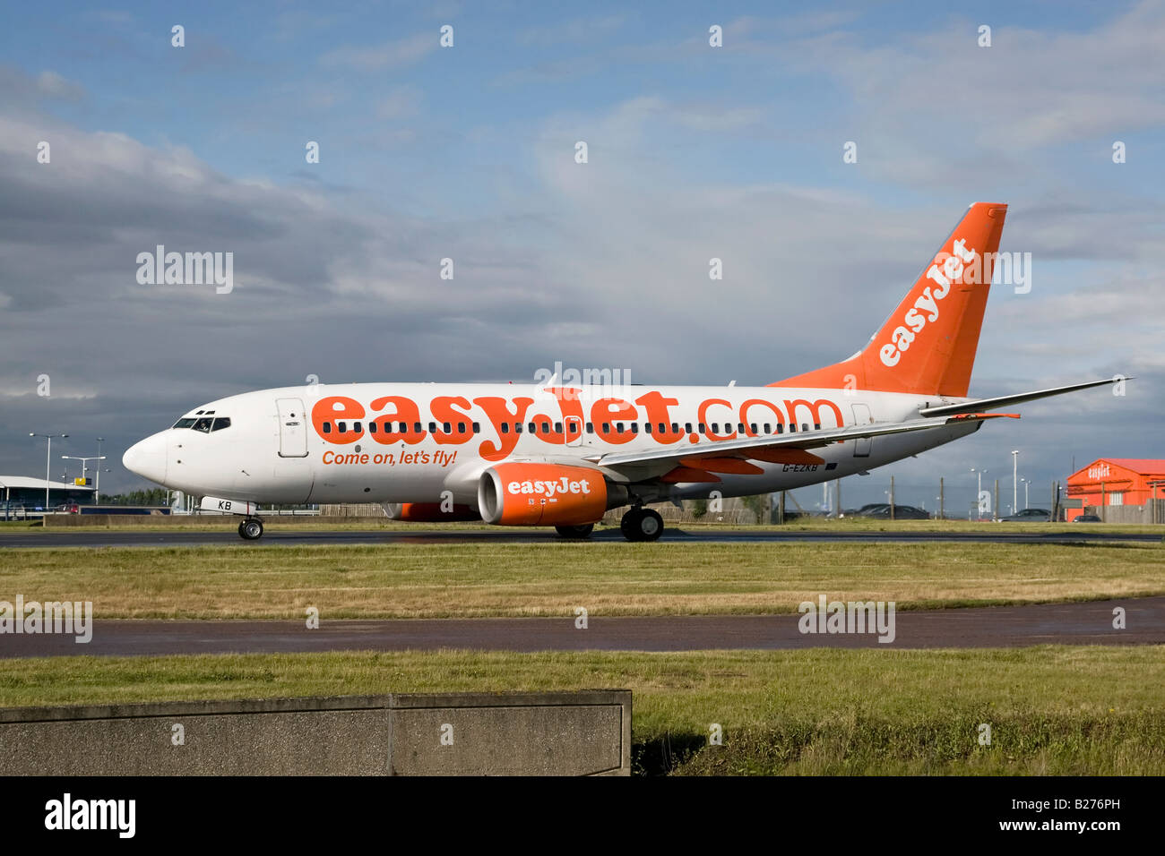 A Boeing B737 series 700 of the UK s budget airline EasyJet Stock Photo