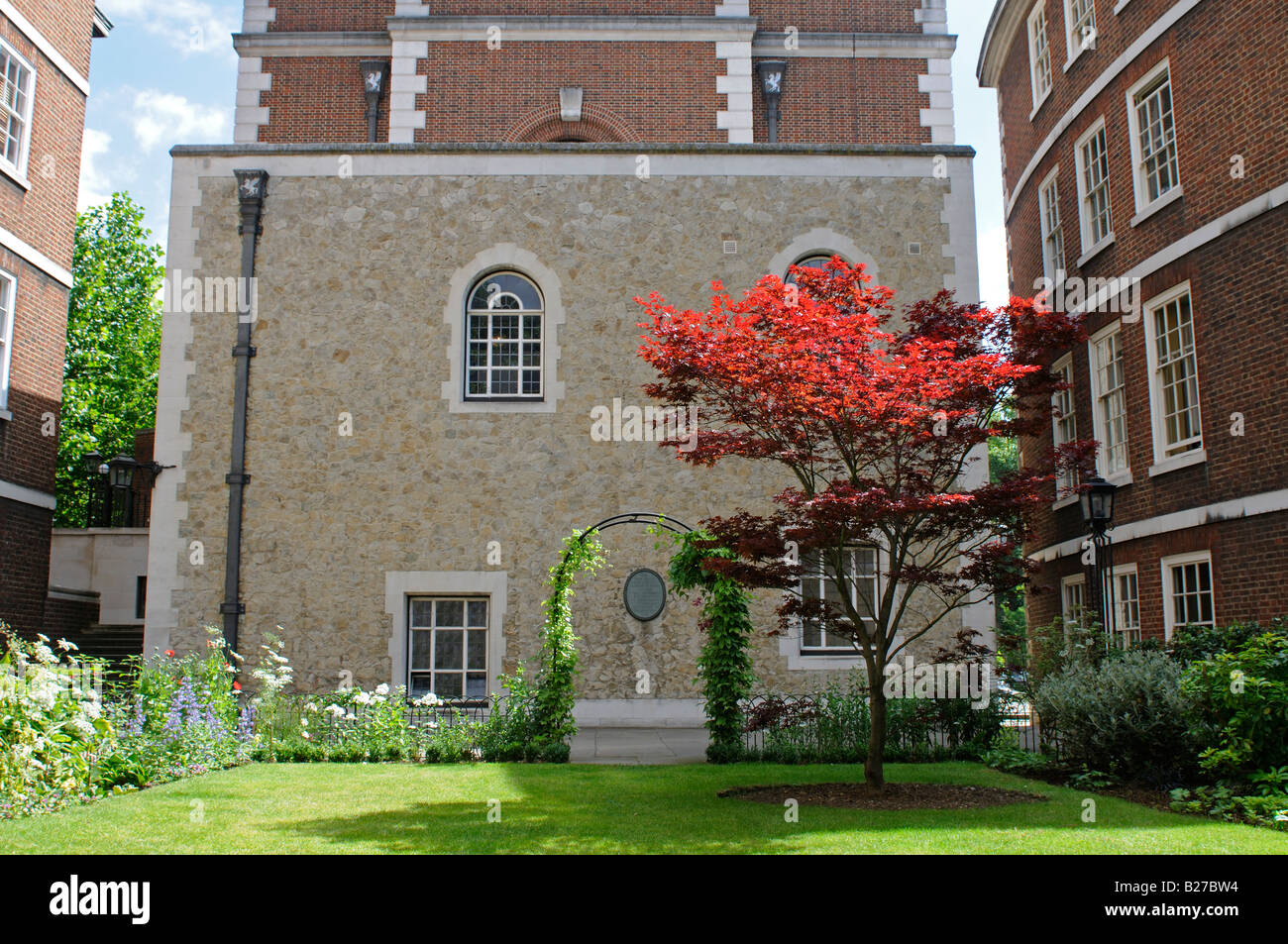 Elm Court or Fig Tree Court in Temple London Stock Photo Alamy