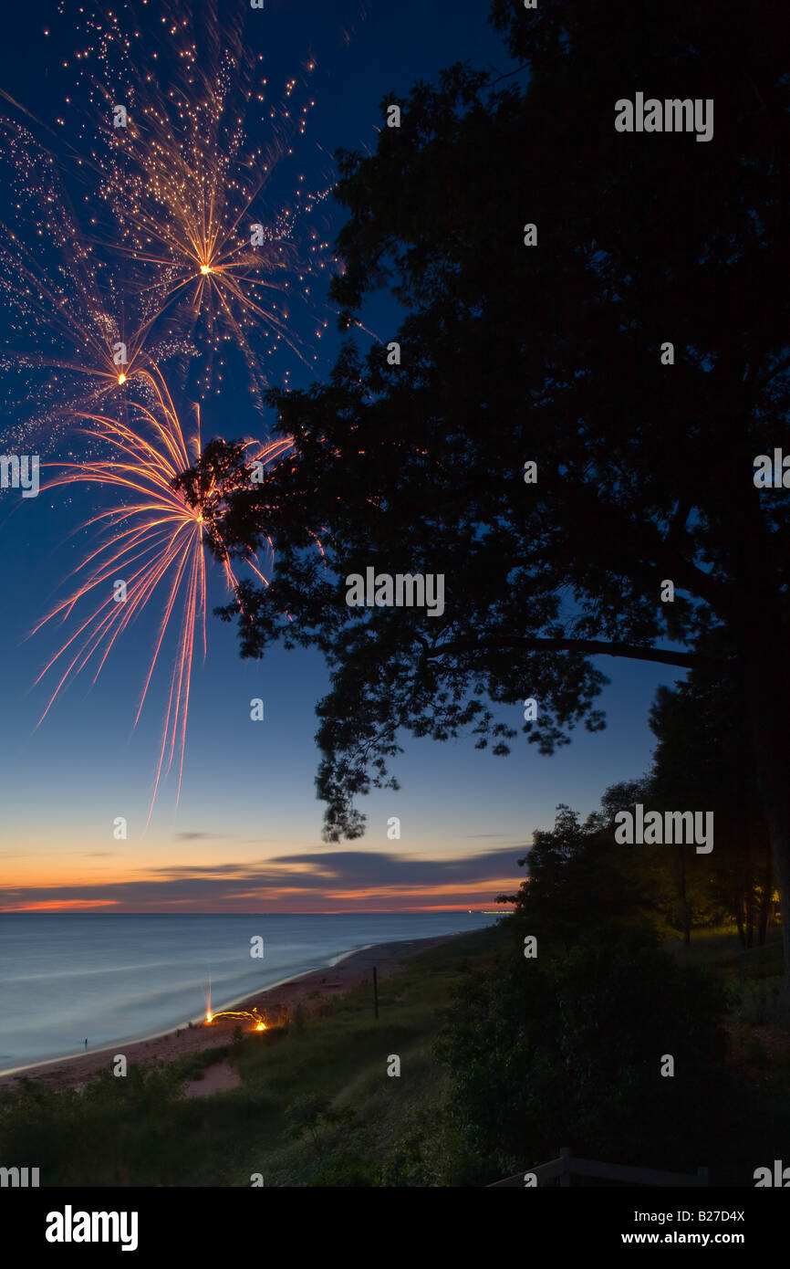 Lake Michigan Fireworks 2025 Mae Walliw