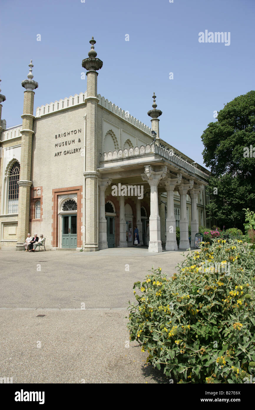 hove-museum-and-art-gallery-hi-res-stock-photography-and-images-alamy