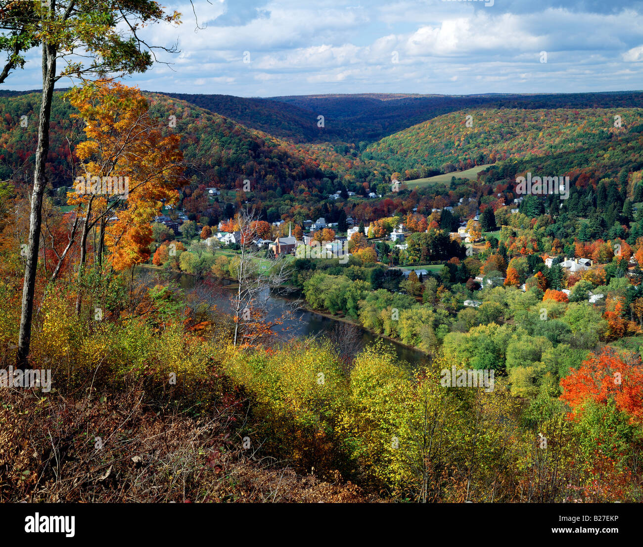 BOROUGH OF TIDIOUTE VIEWED FROM TIDOUTE OVERLOOK, ALLEGHENY RIVER