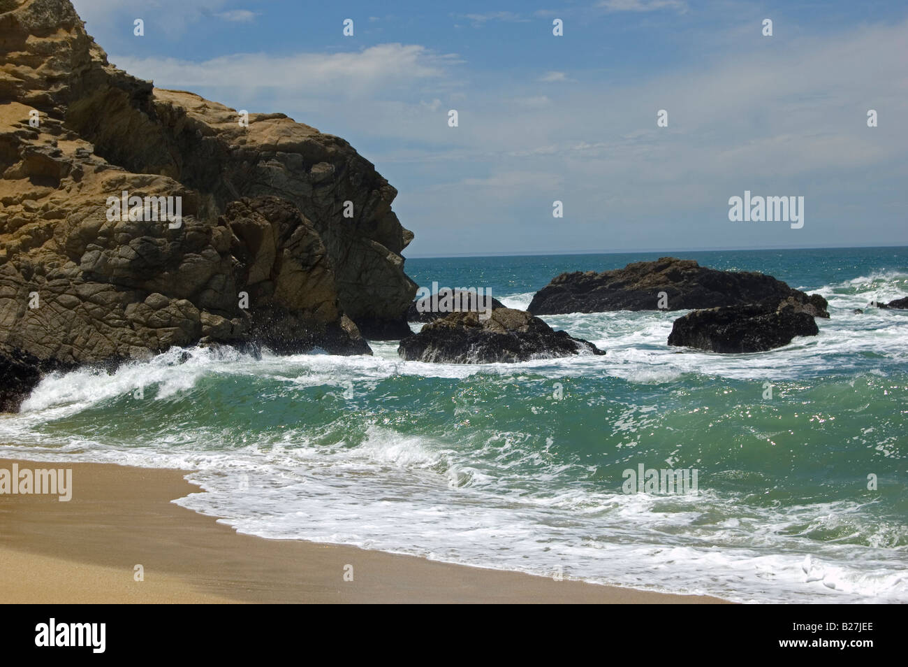 Water on rocky beach hi-res stock photography and images - Alamy
