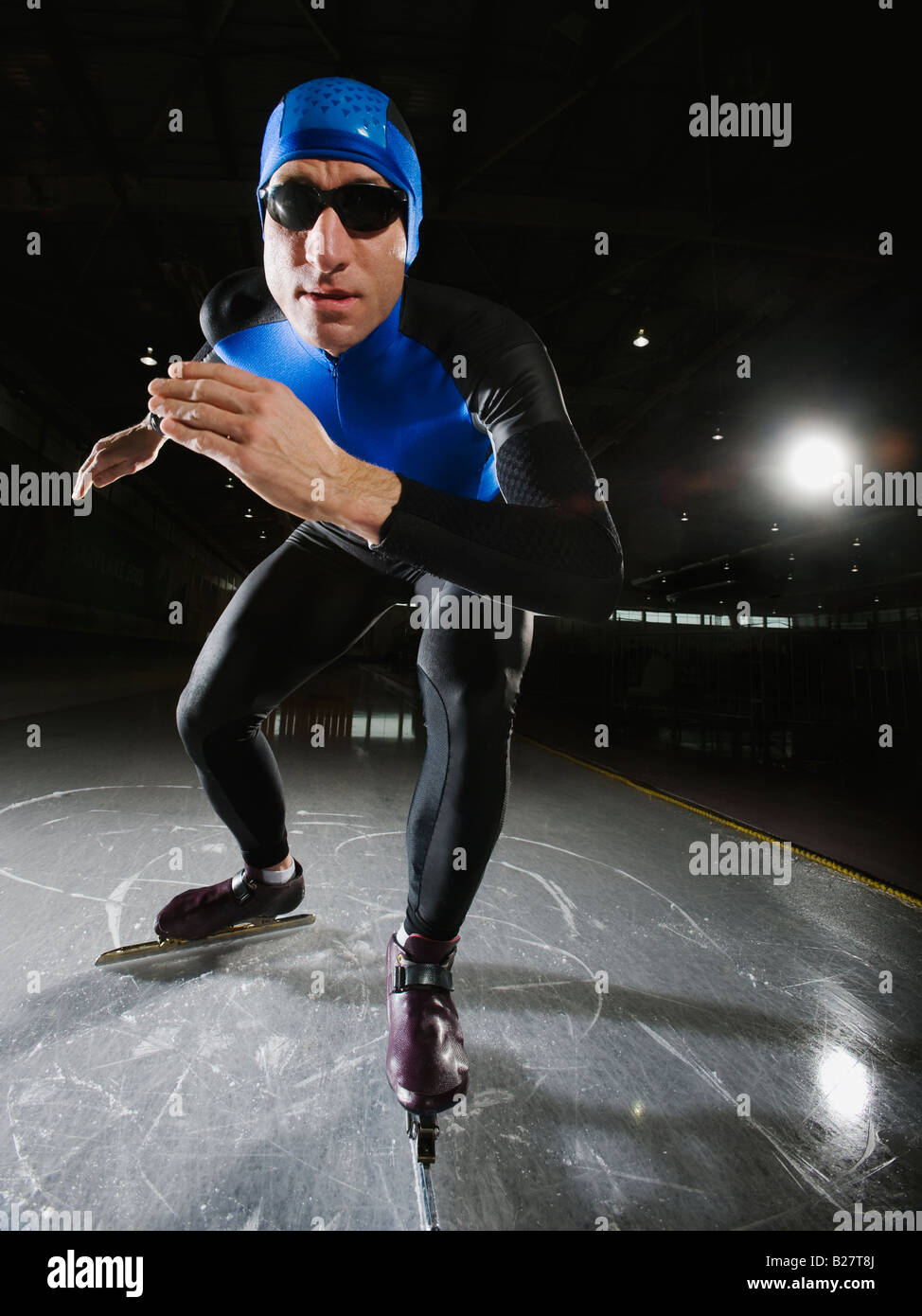 To ice skate hires stock photography and images Alamy