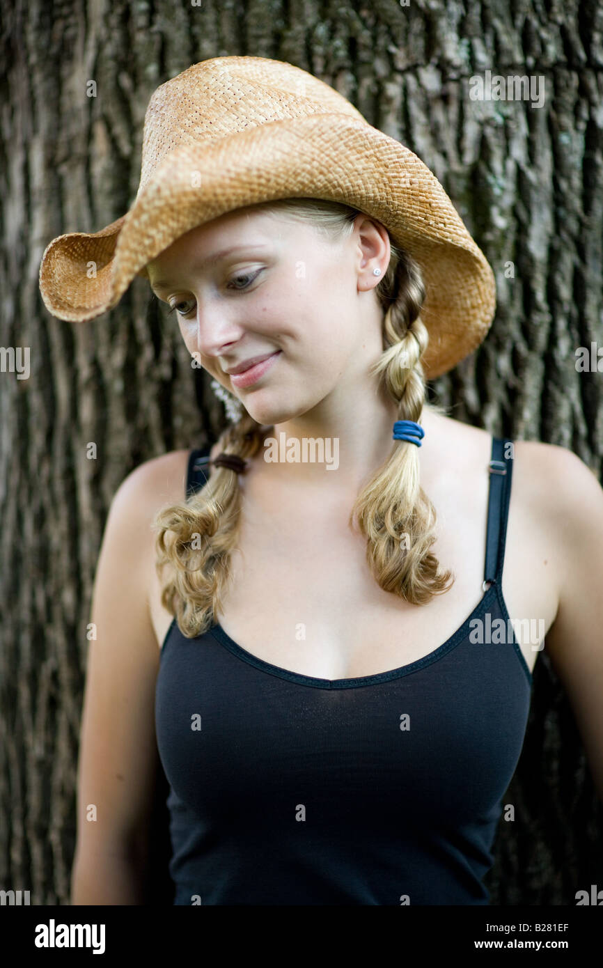 Black girl wearing cowboy hat hi-res stock photography and images - Alamy