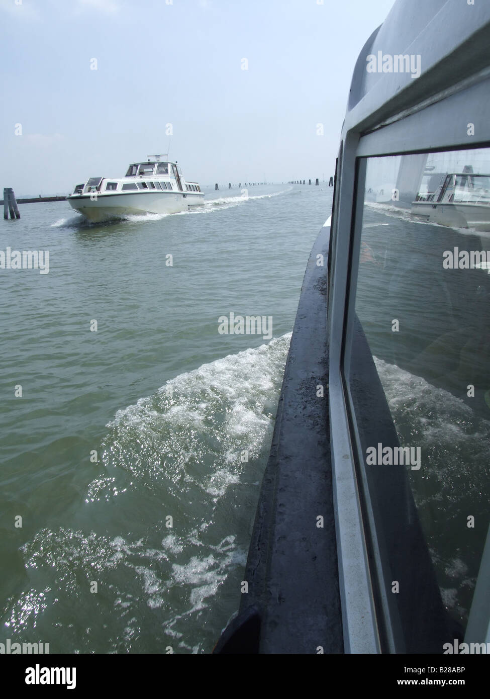 Venice canal congestion hi-res stock photography and images - Alamy