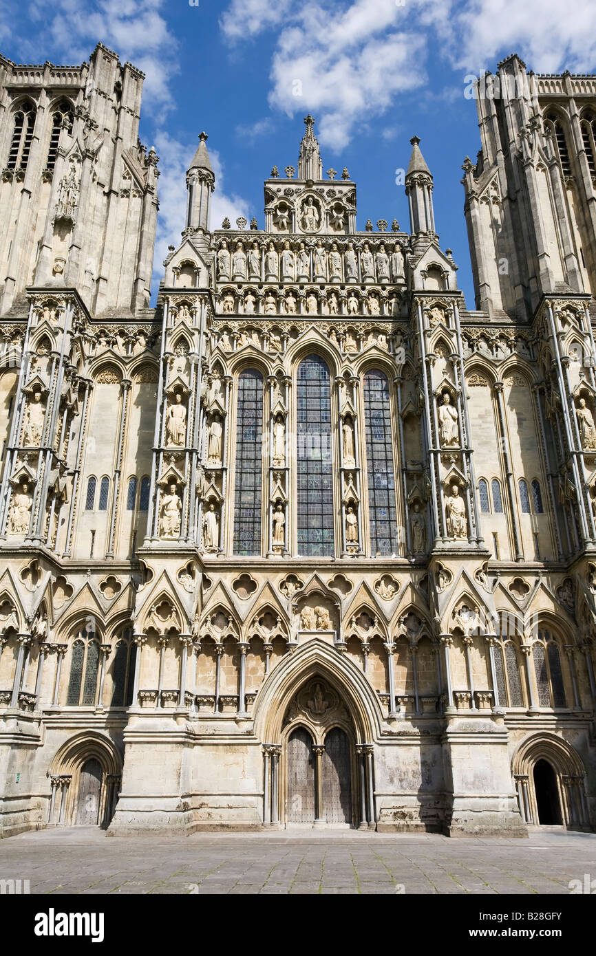 Wells cathedral carvings hi-res stock photography and images - Alamy