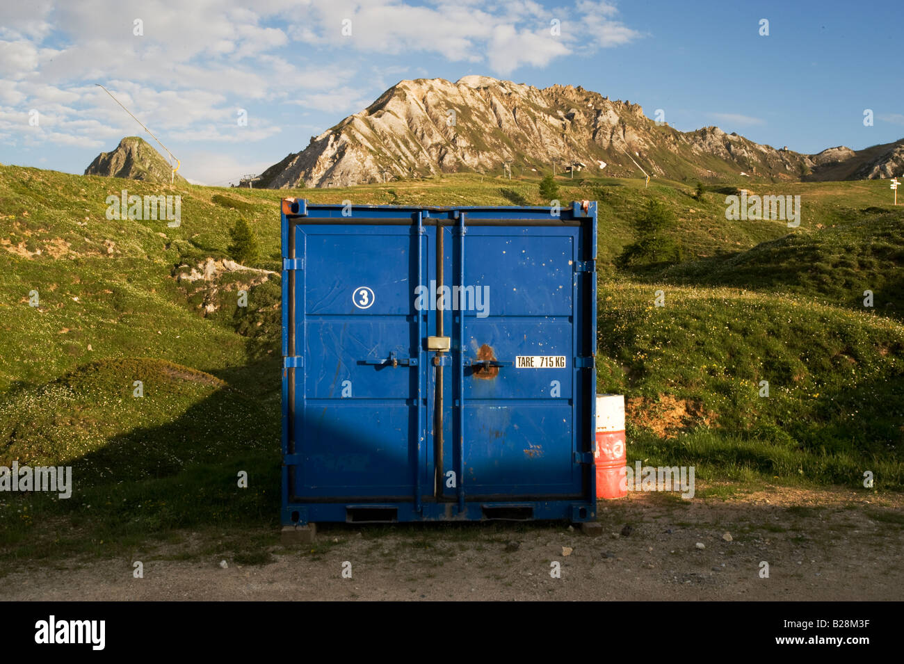 blue shipping container Stock Photo - Alamy