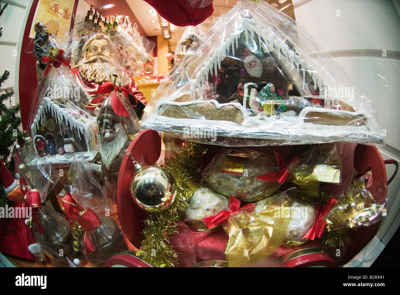 gingerbread house in shop window decorated for Christmas in pastry shop ...