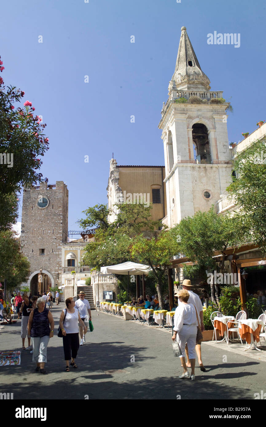 Corso Umberto 1 Taormina Sicily Date 28 05 2008 Ref ZB693 114320 0144 COMPULSORY CREDIT World Pictures Photoshot Stock Photo