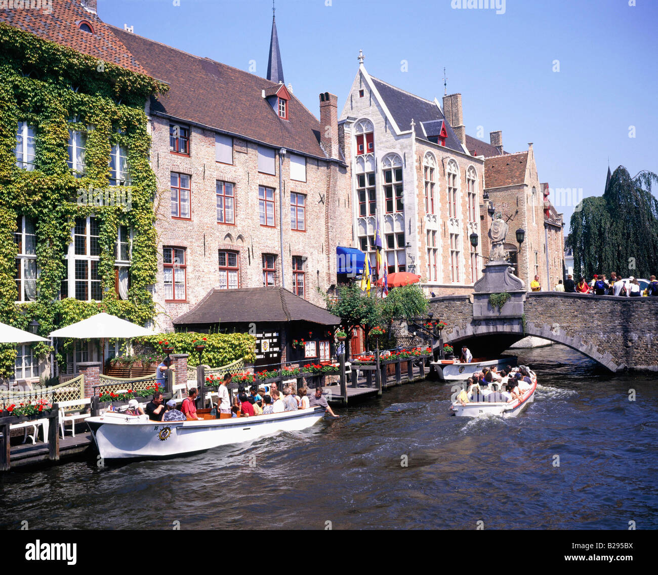 BELGIUM Bruges Canal Trips Date 10 06 2008 Ref ZB704 114941 0002 COMPULSORY CREDIT World Pictures Photoshot Stock Photo