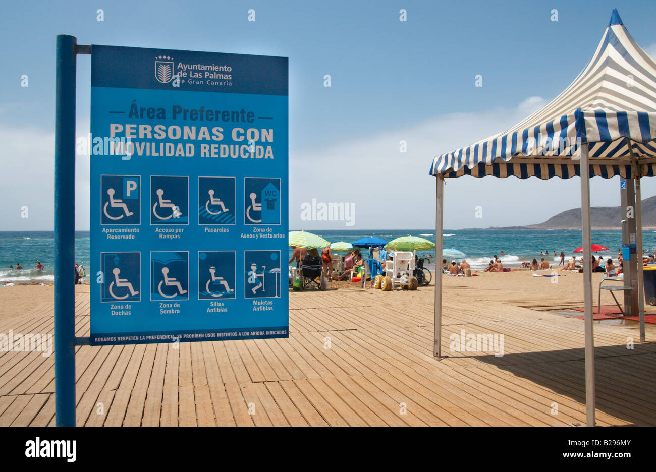 Decked area of Las Canteras beach on Gran Canaria with facilities for  people in wheelchairs Stock Photo
