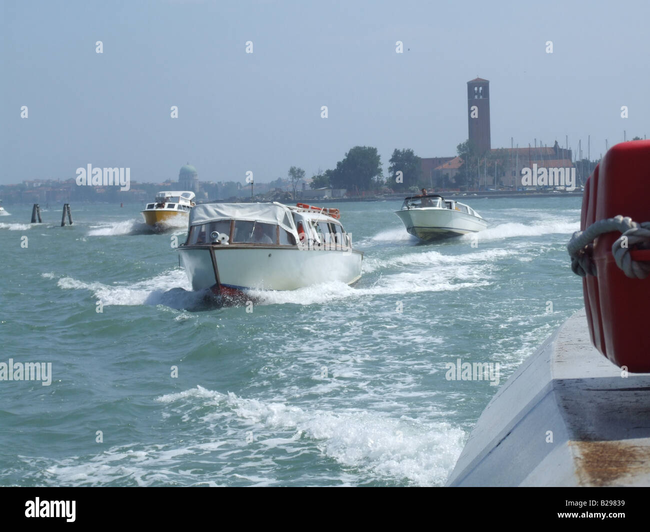 Venice canal congestion hi-res stock photography and images - Alamy