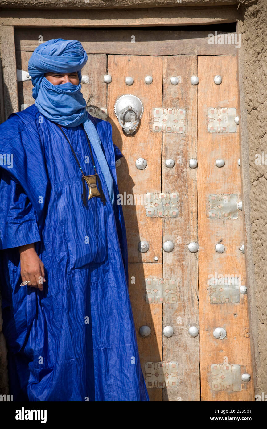 Timbuktu Local Guide in Tuareg Costume Mali Stock Photo - Alamy