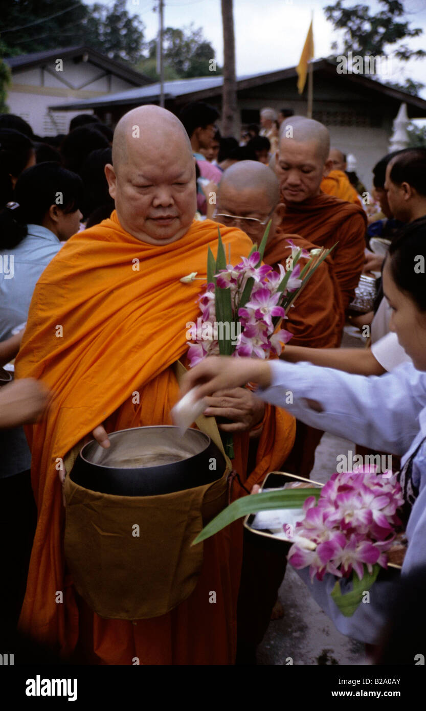 Mae hong son monk hi-res stock photography and images - Alamy