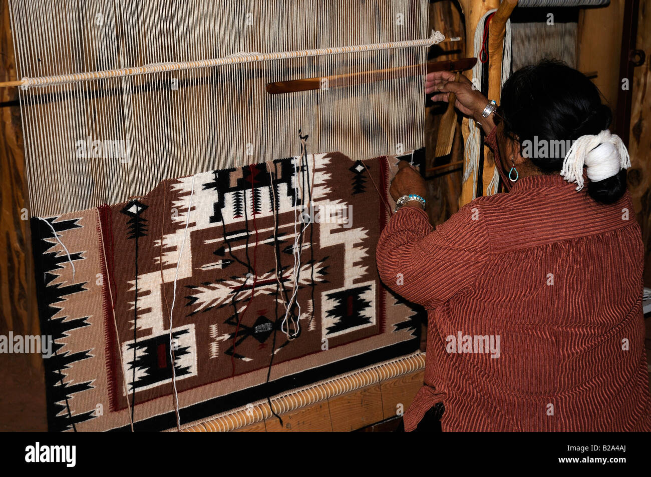 Showing the traditional Navajo Weaving techniques Monument Valley
