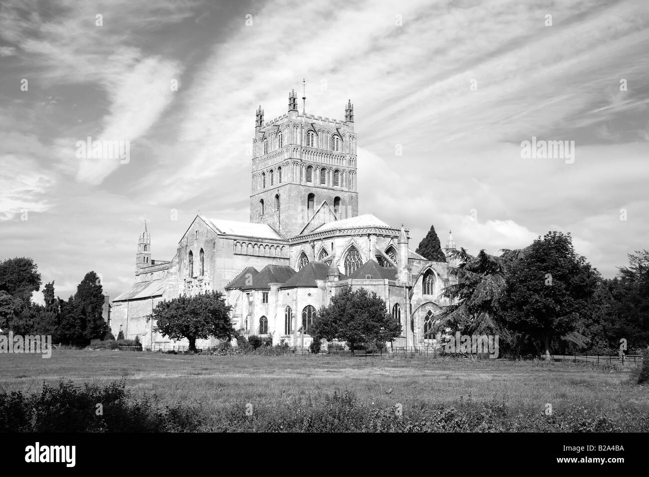 Tewkesbury's 12th century classic medieval Abbey Stock Photo Alamy