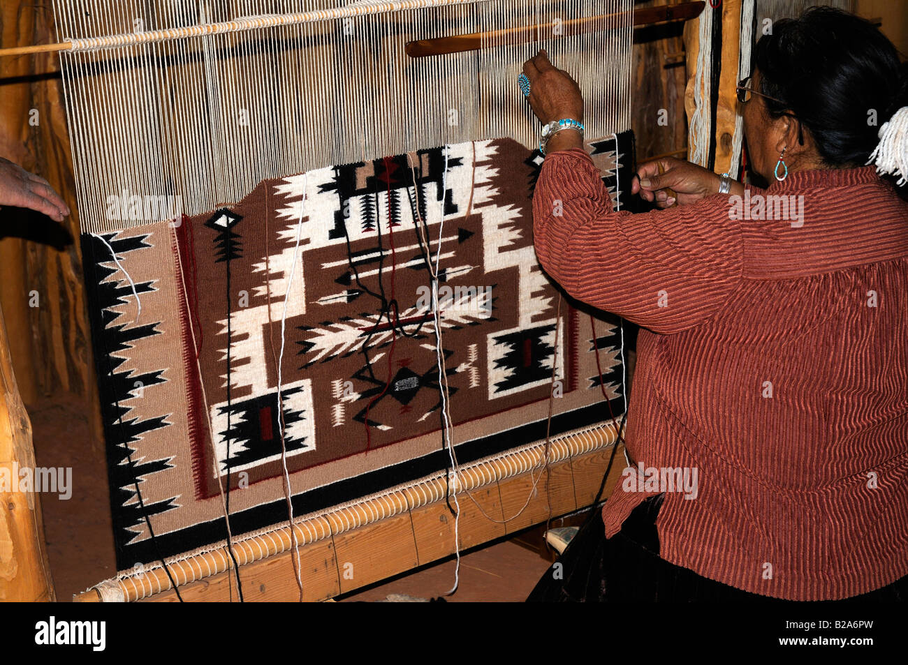 Showing the traditional Navajo Weaving techniques Monument Valley