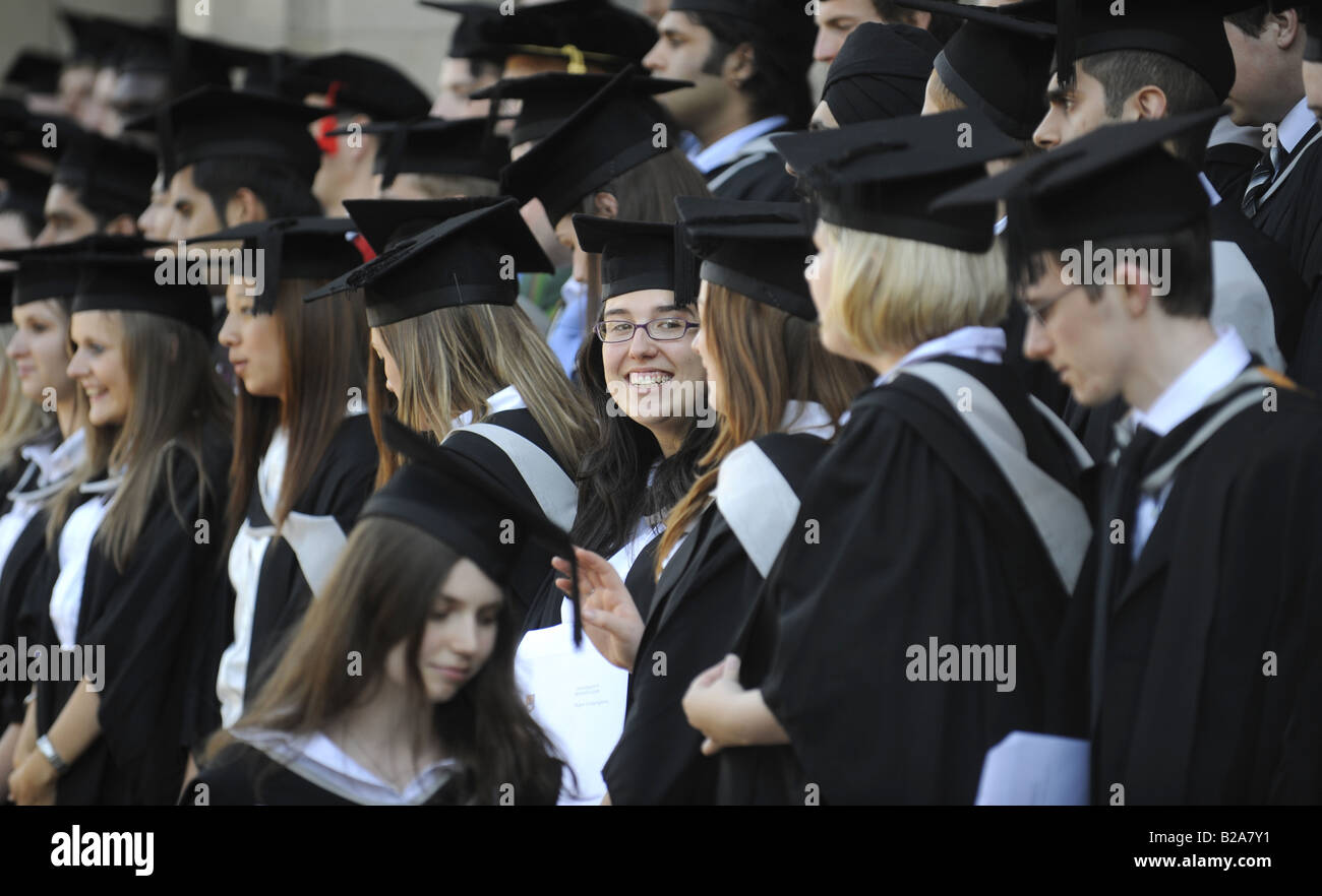 graduation cap uk