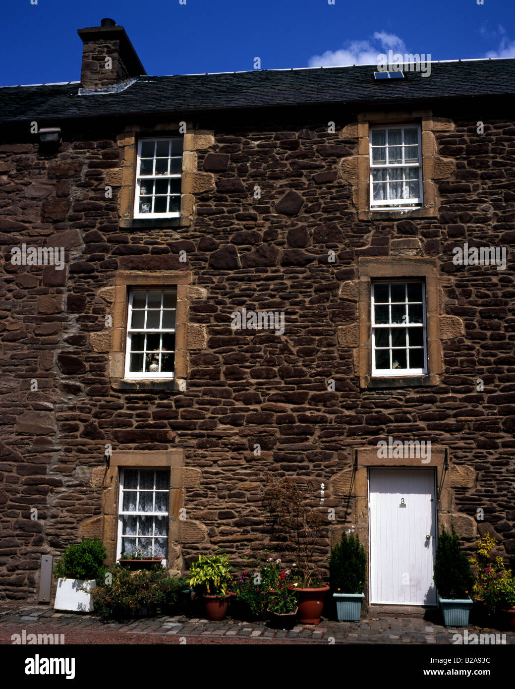 Mill workers housing hires stock photography and images Alamy