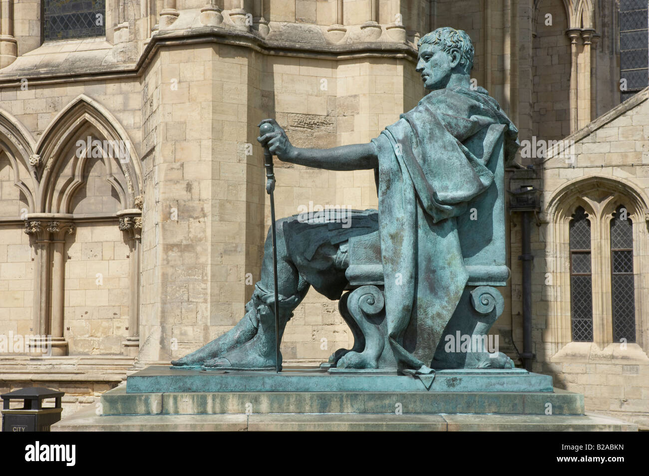 YORK MINSTER STATUE EMPEROR CONSTANTINE THE GREAT ROME ROMAN SUMMER ...