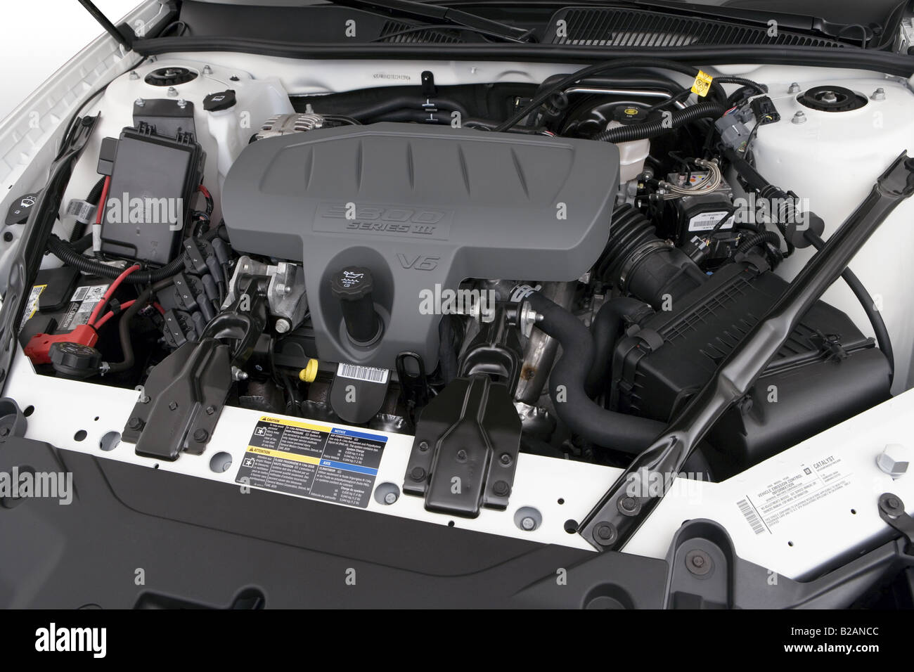 2008 Buick LaCrosse CXL in White - Engine Stock Photo - Alamy