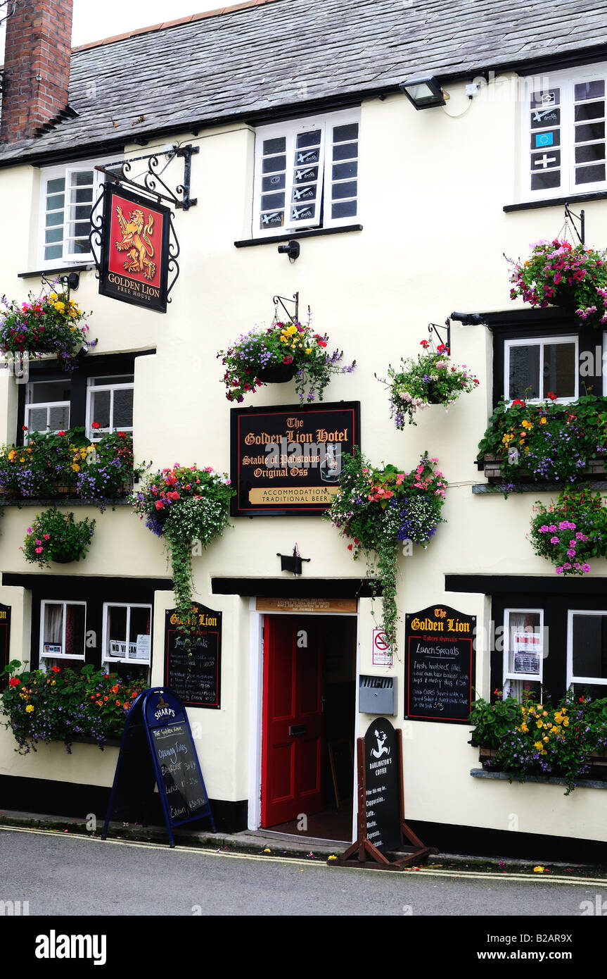The Golden Lion Hotel , Padstow , England Stock Photo Alamy