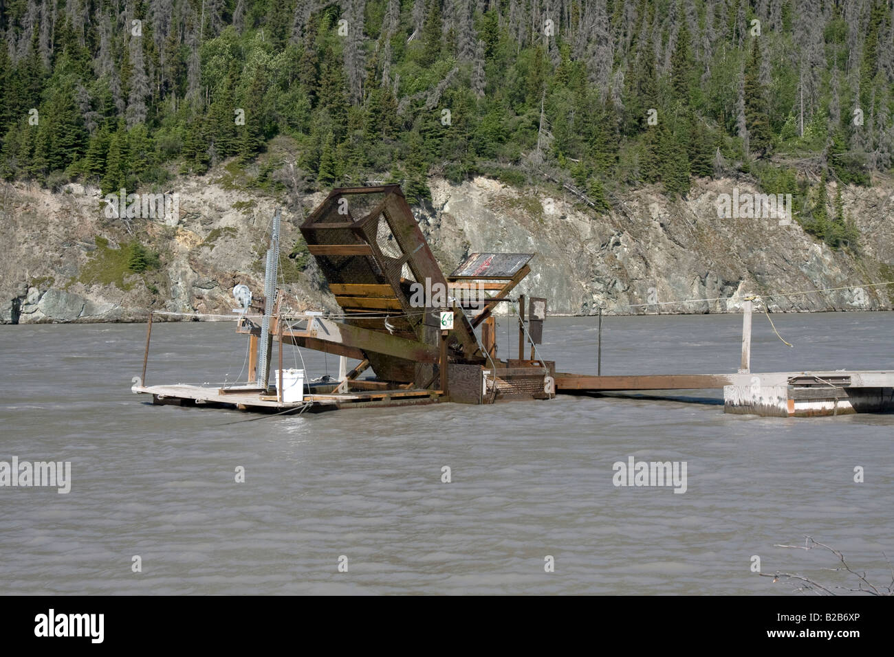Fishing wheel, for automated catching of salmon in Copper River