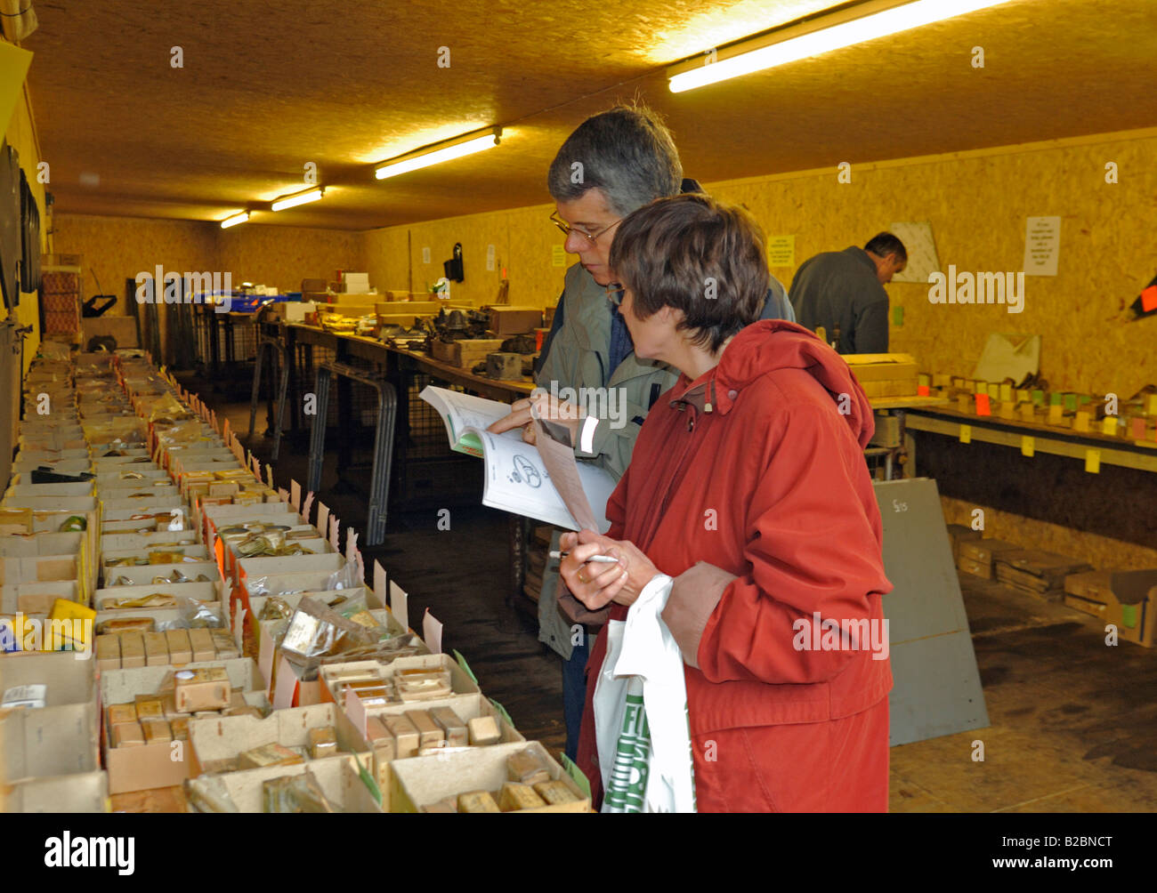 Discover 134+ images land rover parts manhattan In.thptnganamst.edu.vn