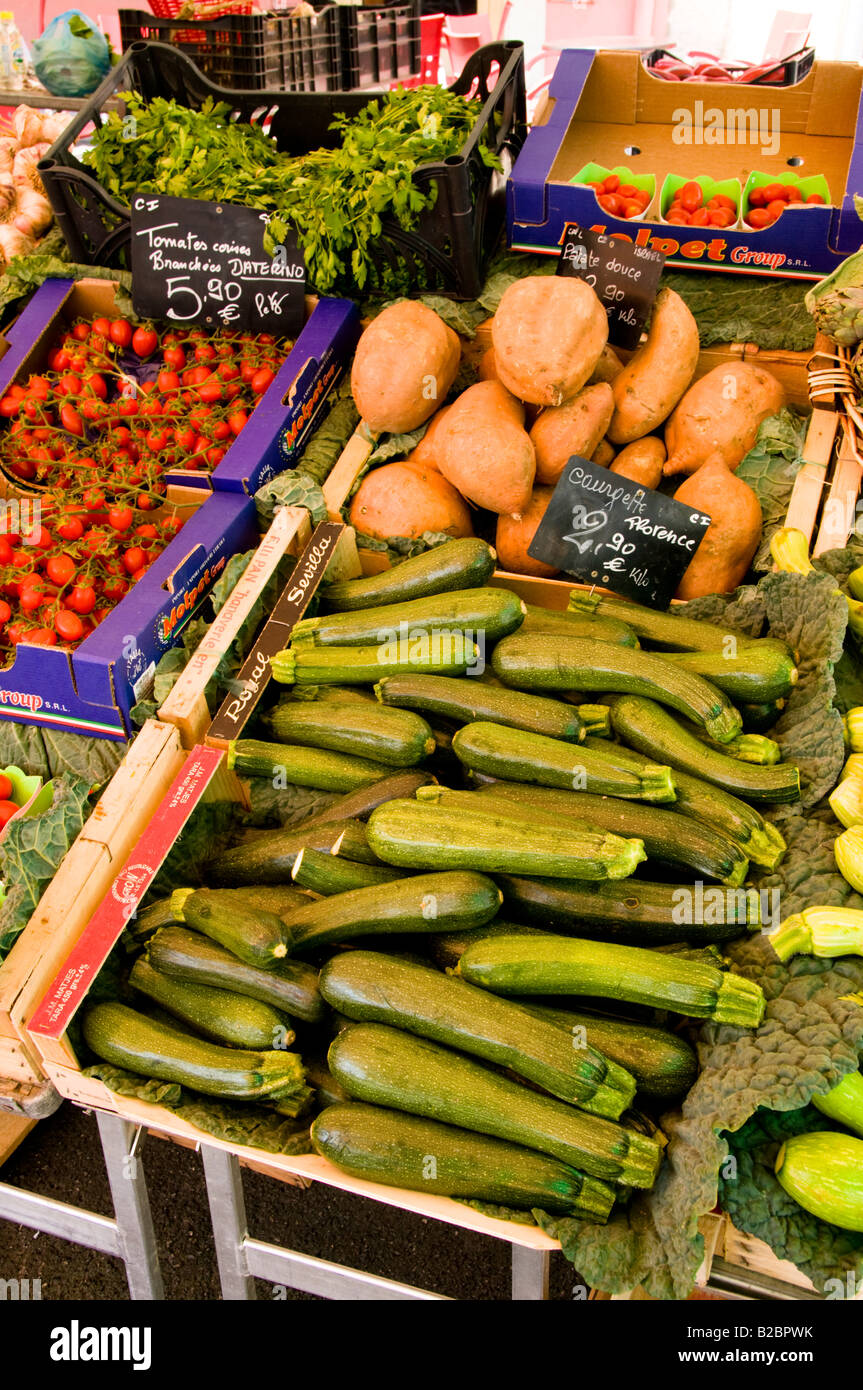 The display of sweet potatoes and courgettes, Cours Saleya Market, Old Town of Nice, South France Stock Photo