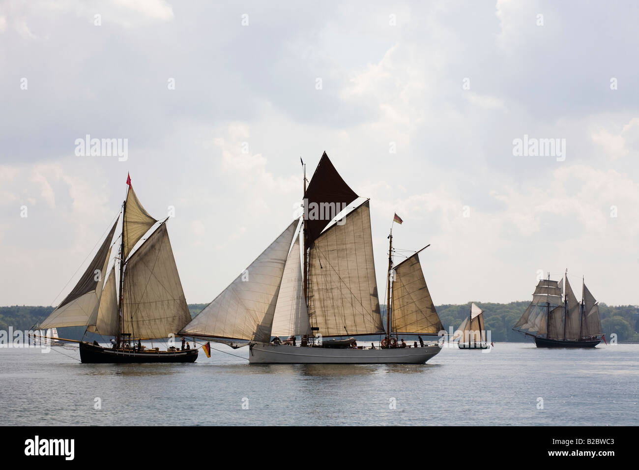 Historische segelregatta hires stock photography and images Alamy