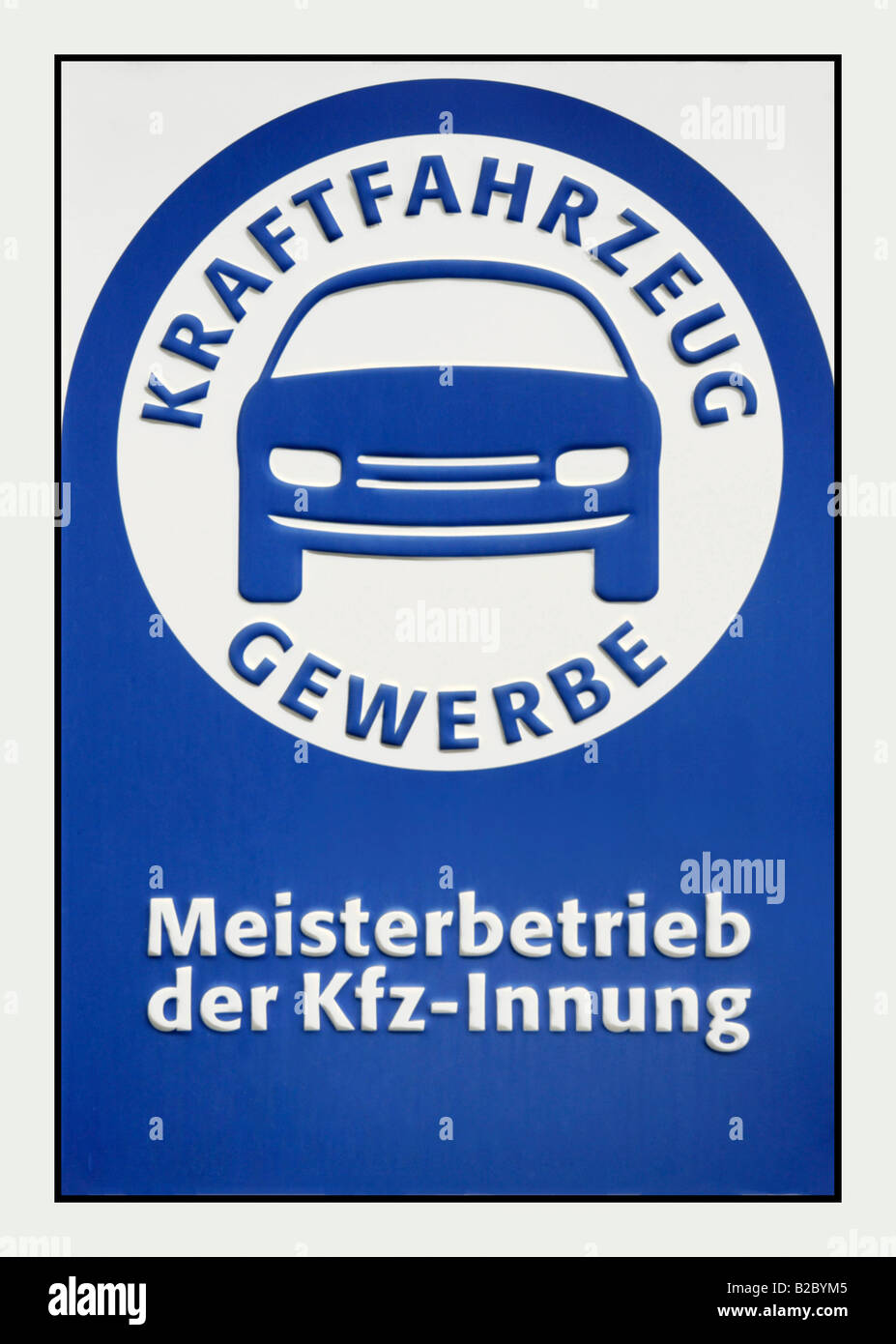 Sign reading Kraftfahrzeug Gewerbe Meisterbertrieb der Kfz-Innung Stock Photo