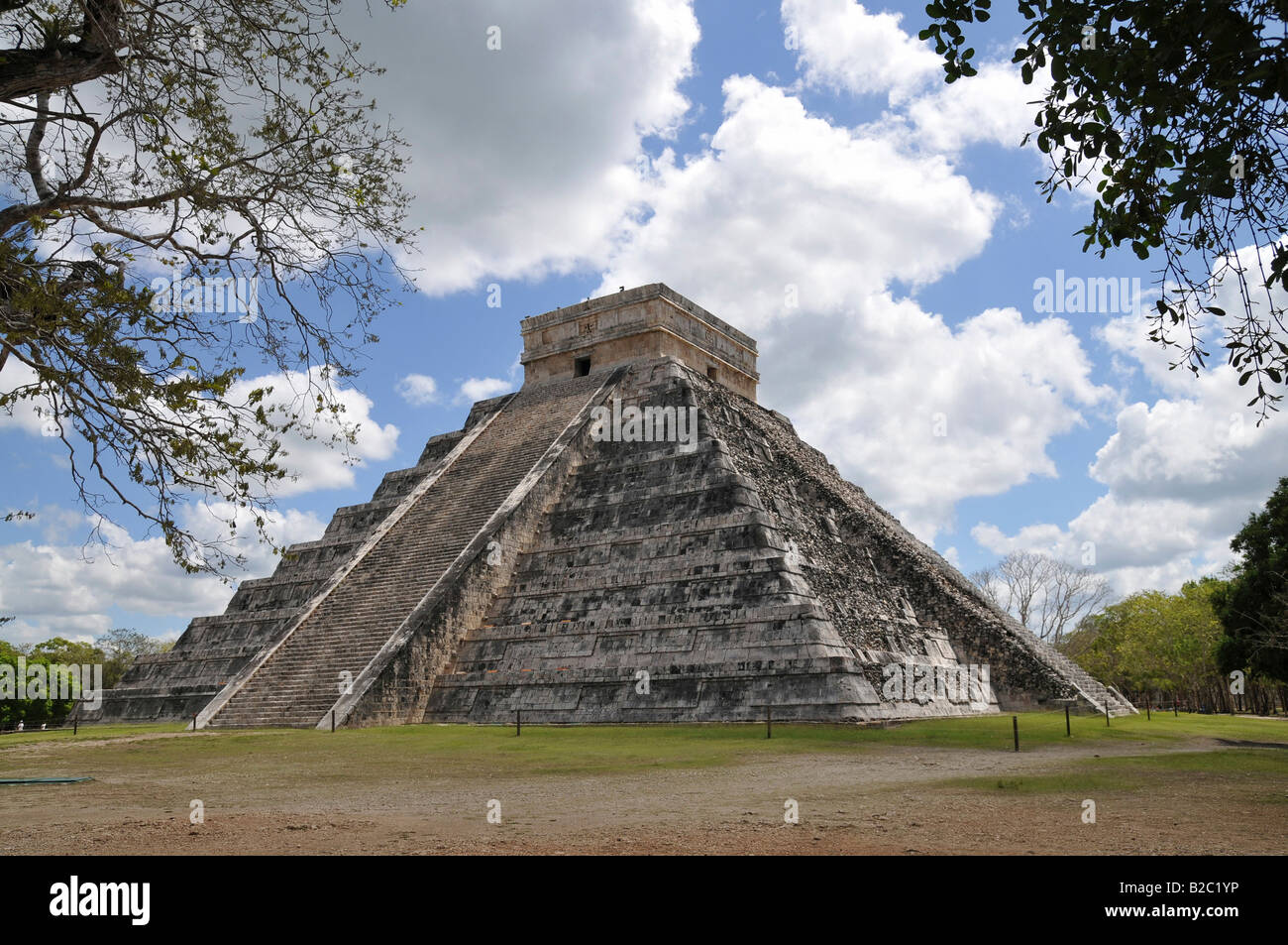 Temple of Kukulkan Pyramid, Zona Nord, Chichen-itza, new wonder of the world, Mayan and Toltec archaeological excavation Stock Photo