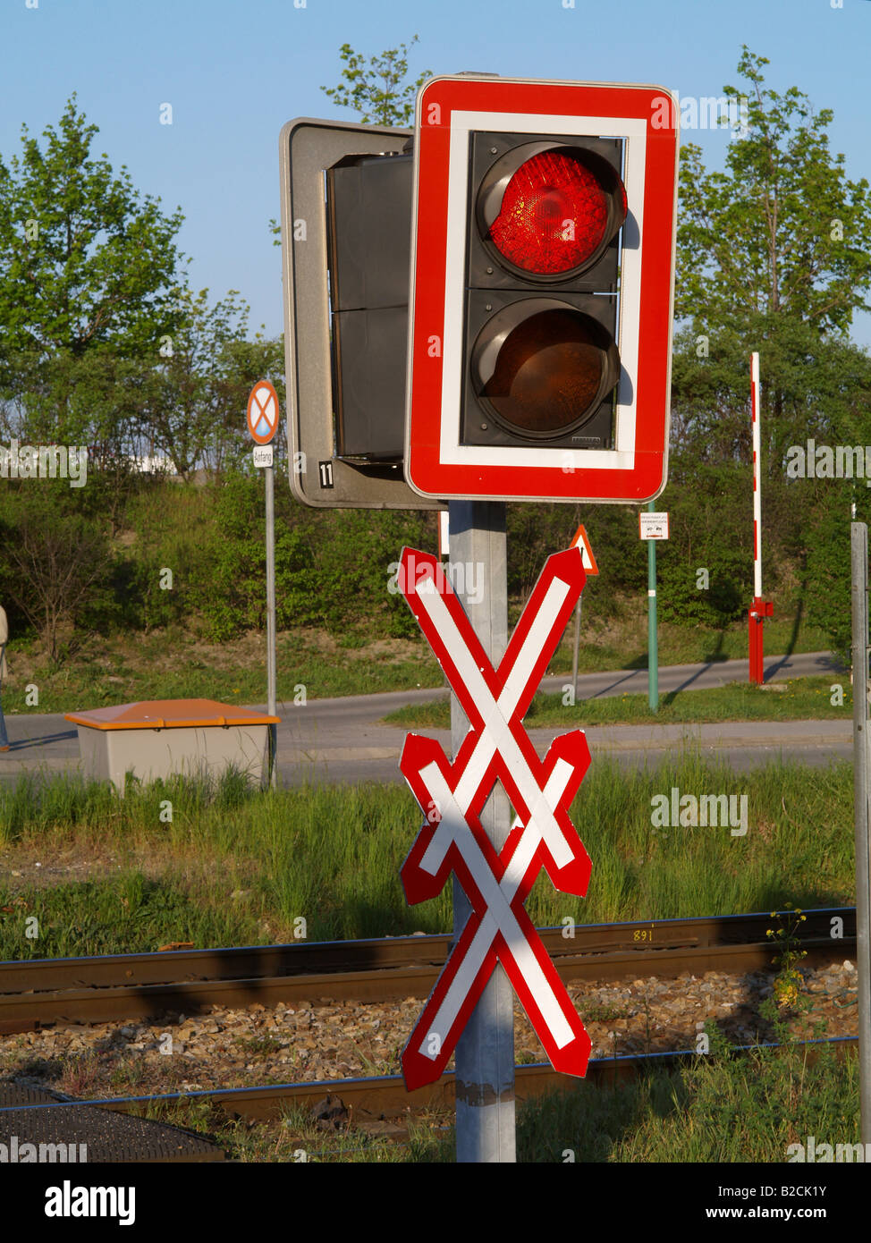 railway-crossing-with-electrical-light-signal-stock-photo-alamy